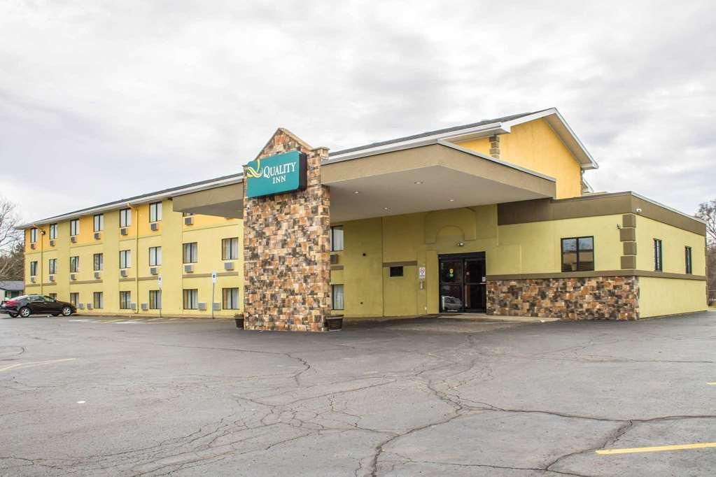 Quality Inn Hall Of Fame Кантон Экстерьер фото