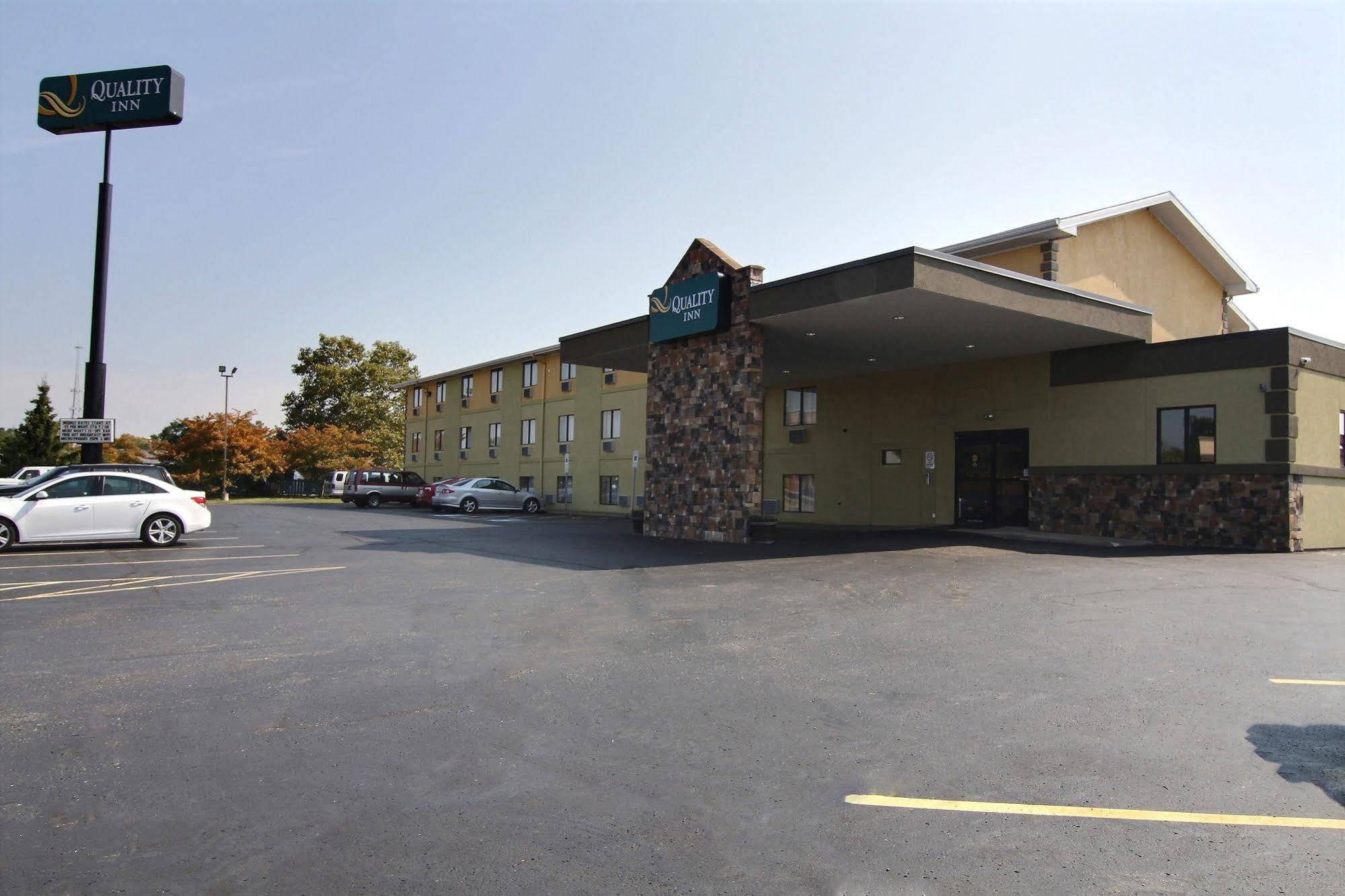 Quality Inn Hall Of Fame Кантон Экстерьер фото